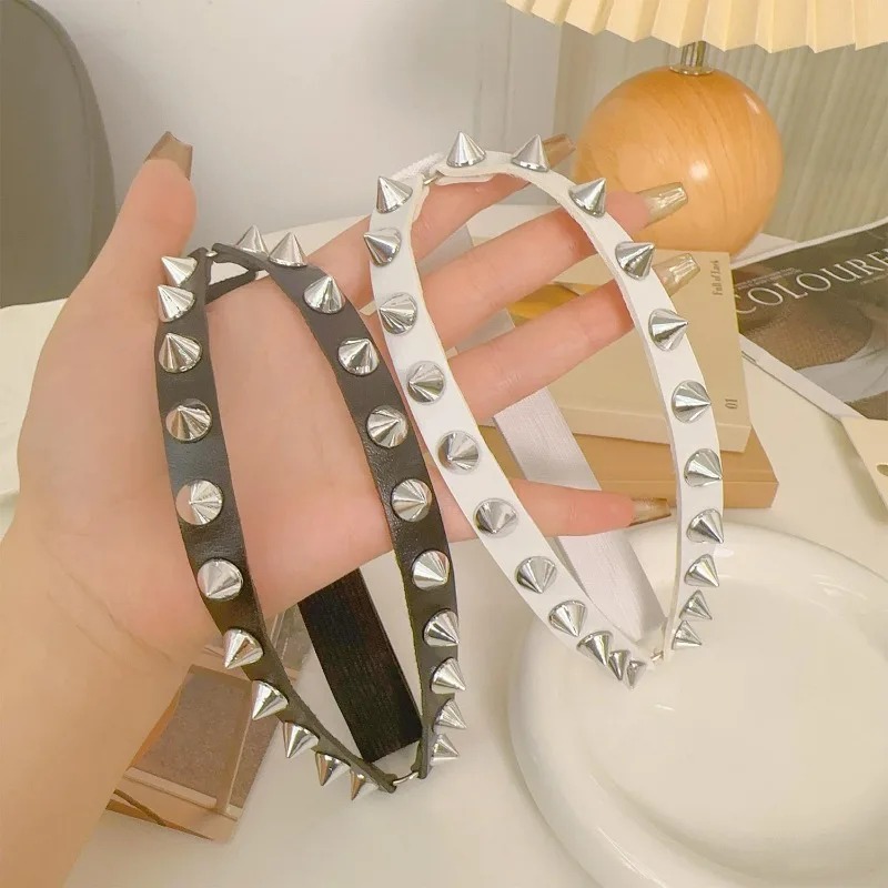 Double Row Cone Spike Leg Gart - Qualiti Body Jewelry ulasan dan harga